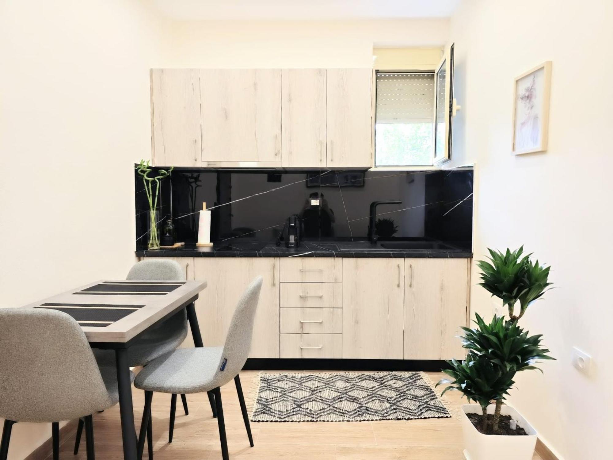 New Apartment Close To Sea And Downtown Vlorë Eksteriør billede